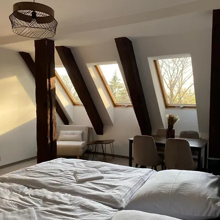 Zamek Nowecin Hotel Leba