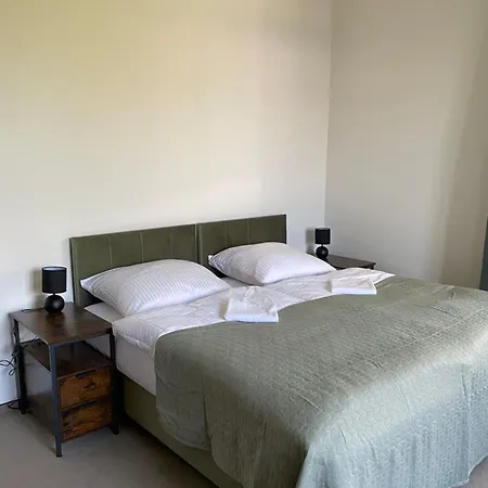 Zamek Nowecin ウェバ