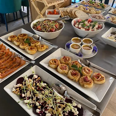 Zamek Nowecin Hotell 3*