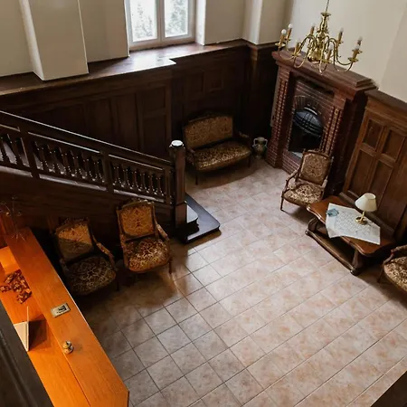 Hotell Zamek Nowecin 3*