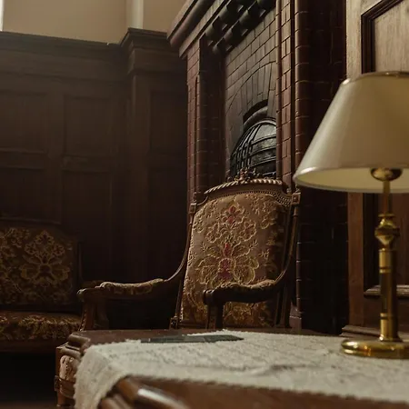 Zamek Nowecin ホテル ウェバ