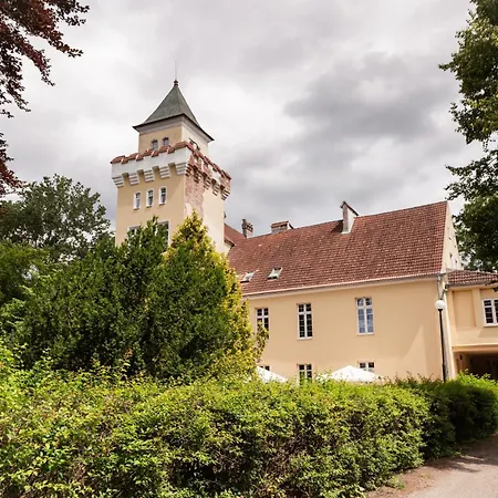 Hotell Zamek Nowecin