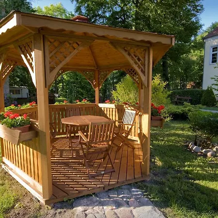 Zamek Nowecin 3* ウェバ