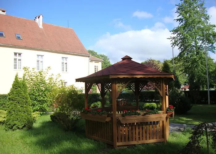 Zamek Nowęcin Hotel Łeba