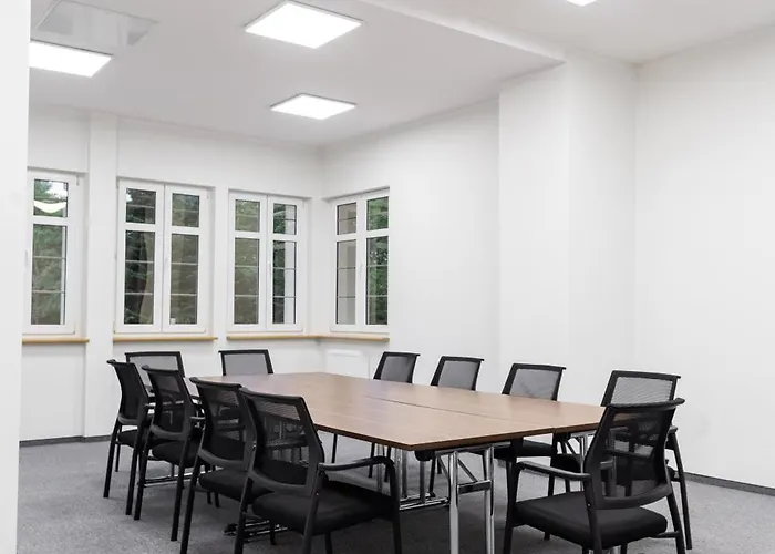 Zamek Nowecin Hotel Leba