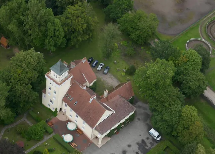 Zamek Nowęcin Hotel